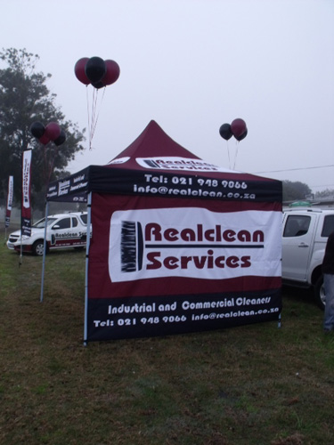 Team Realclean runners at MediHelp Tekkie Run